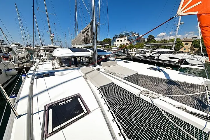 Excess 11 (6 cab.) - 