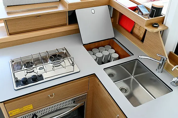 Excess 11 (6 cab.) - 