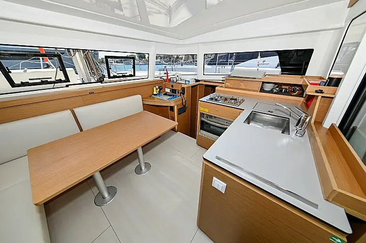 Excess 11 (6 cab.) - 