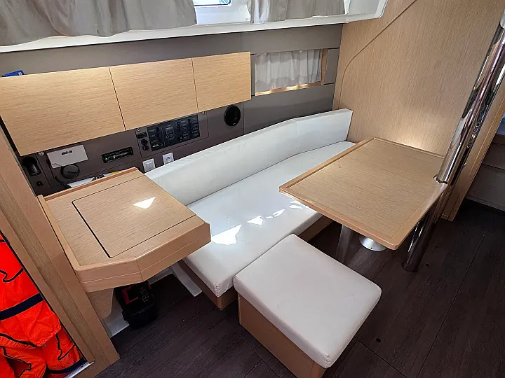 Oceanis 38 - 