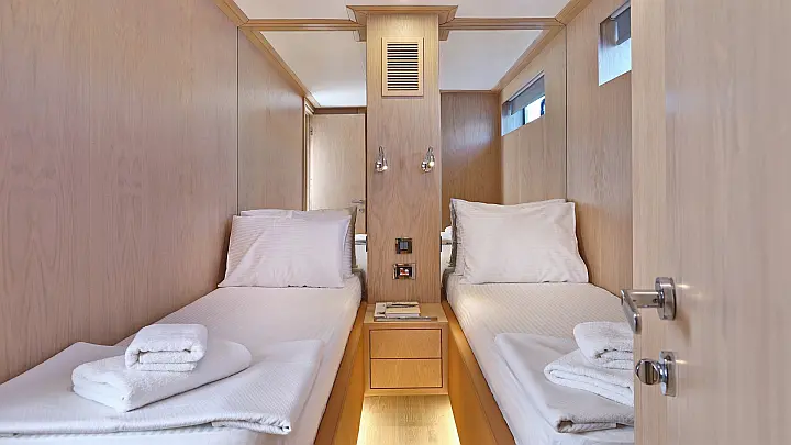 Aegean Explorer M26 - 