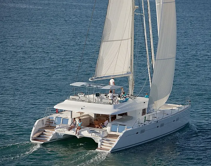 Lagoon 620 (3 cab) - 
