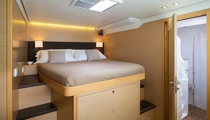 Lagoon 620 (3 cab) - 