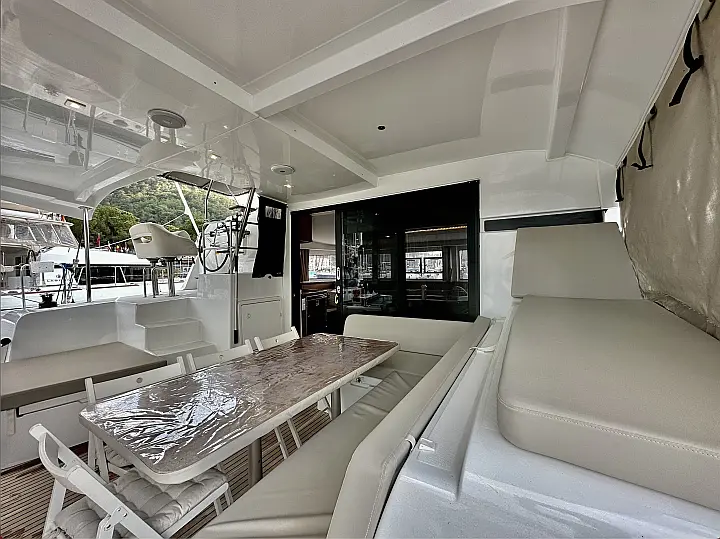 Lagoon 42 - 
