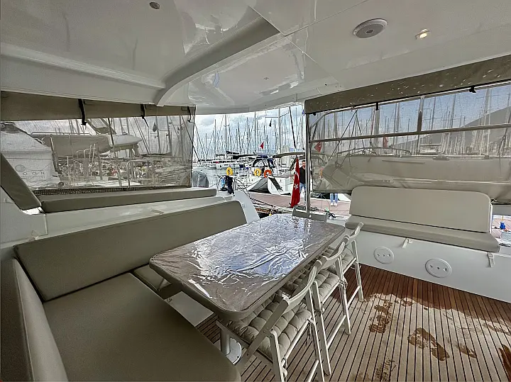 Lagoon 42 - 