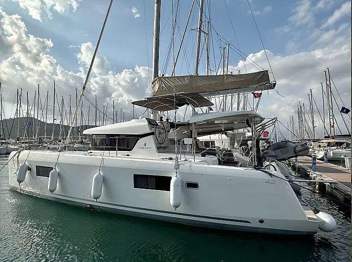 Lagoon 42 - 