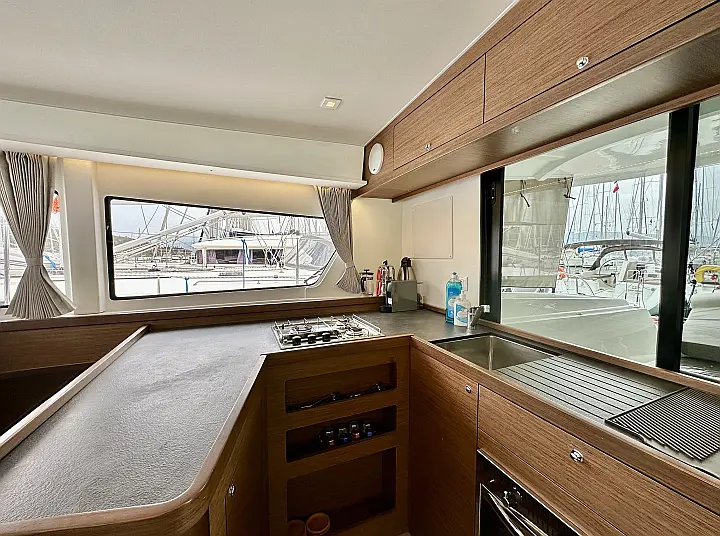 Lagoon 42 - 