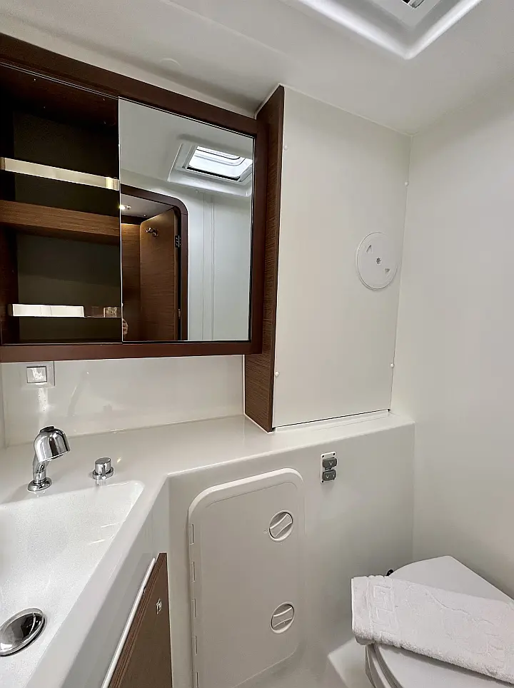 Lagoon 42 - 
