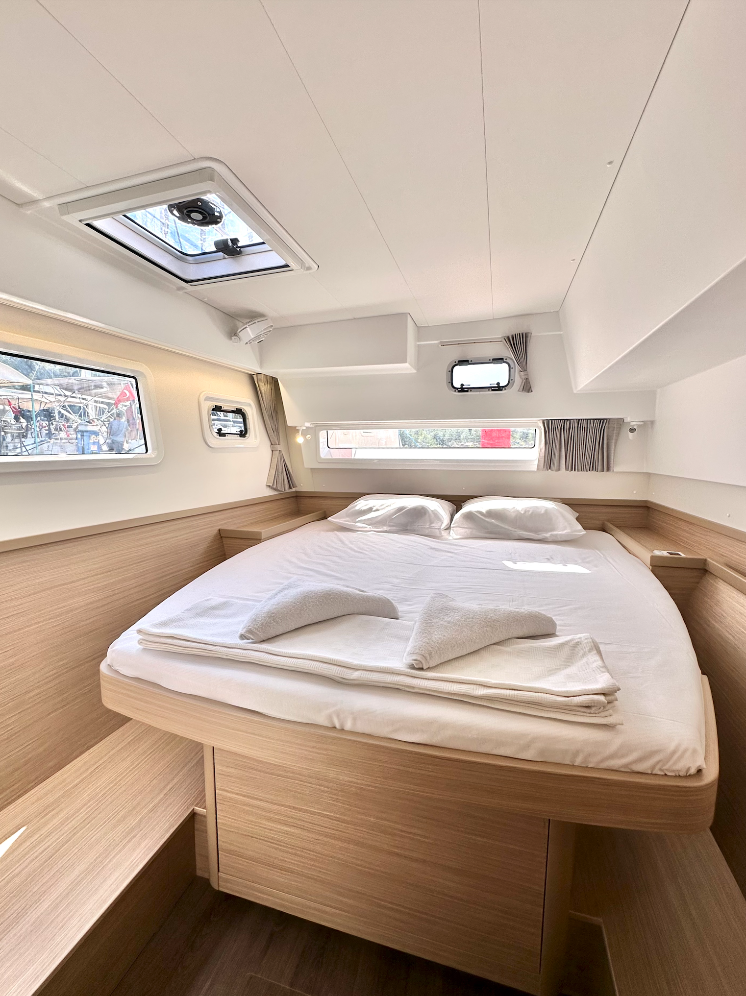 Lagoon 42 - 