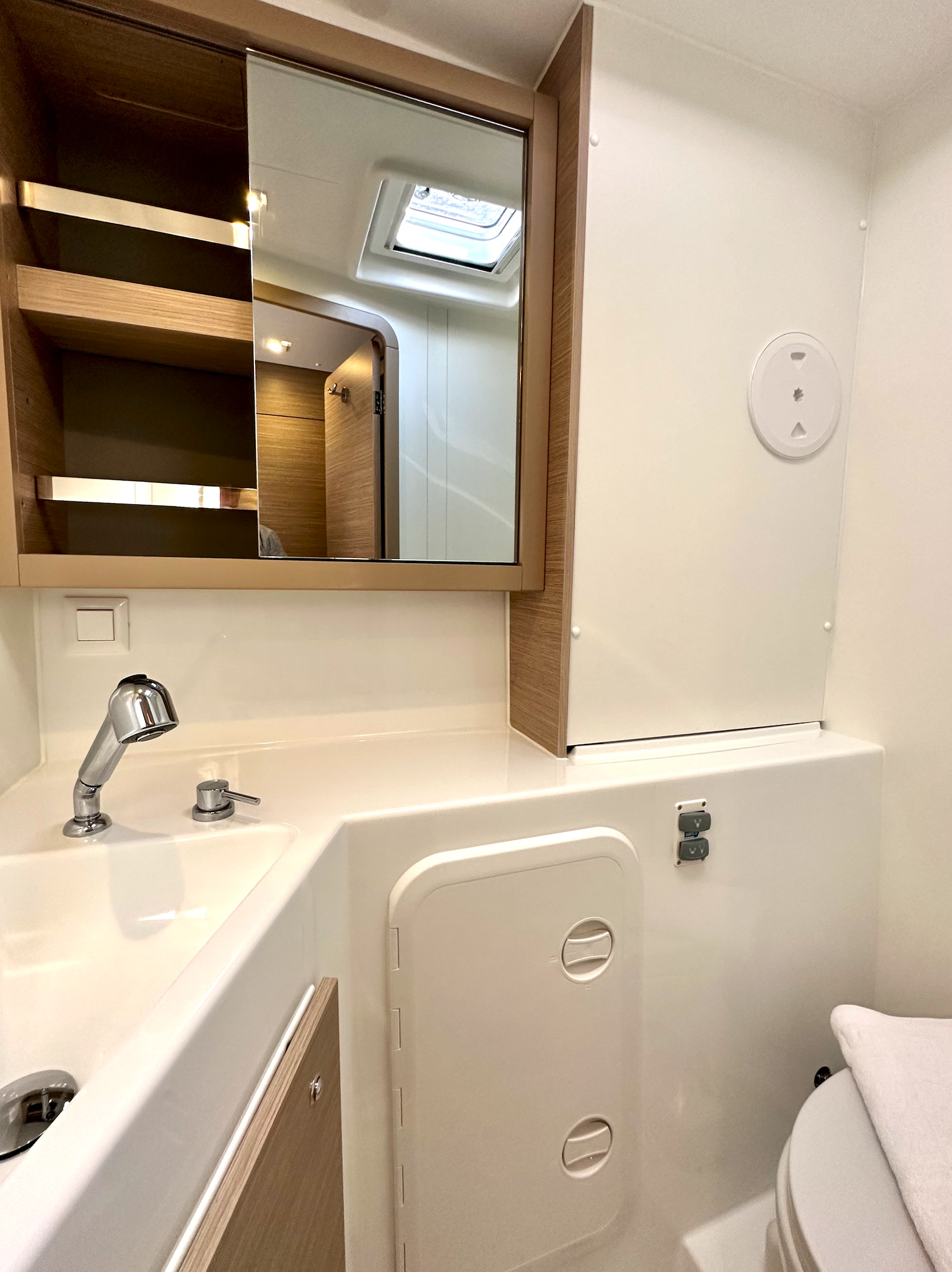 Lagoon 42 - 