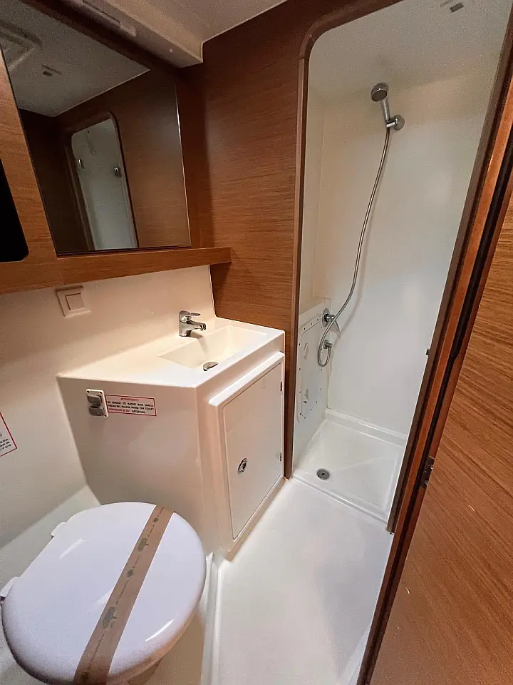 Lagoon 42 - 