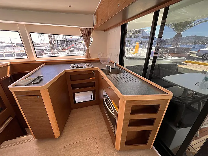 Lagoon 42 - 