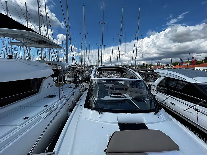 Bavaria S33 HT - 