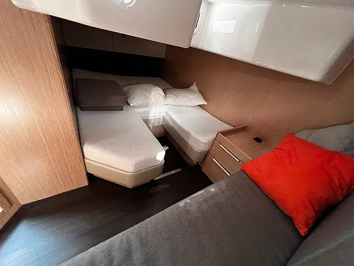 Bavaria S33 HT - 