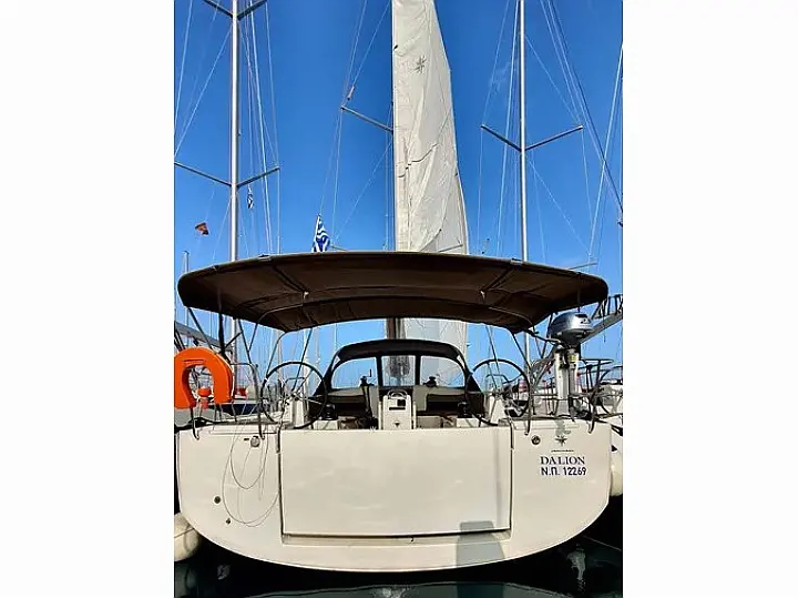 Sun Odyssey 490 - External image