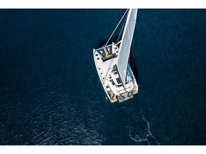 Lagoon 50 - External image