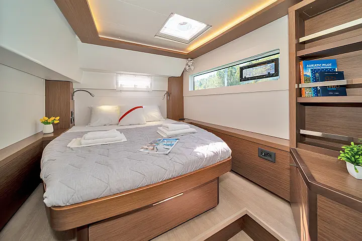 Lagoon 46 A/C & GEN & WM - 