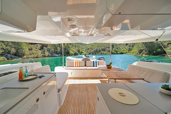 Lagoon 46 A/C & GEN & WM - 