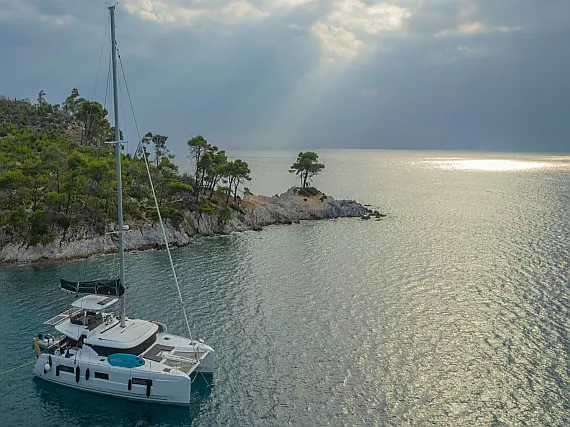 Lagoon 46 (LUXURY Equipped, SKIPPERED only)