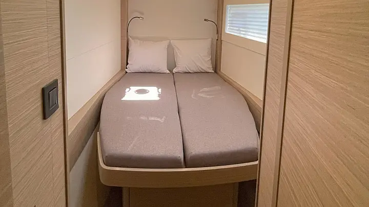 Lagoon 46 (LUXURY Equipped, SKIPPERED only) - 