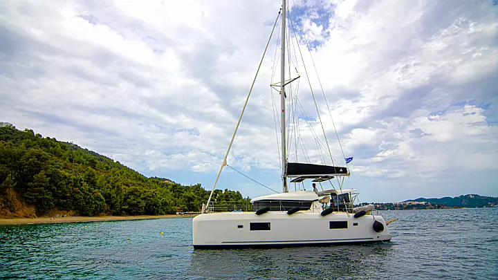 Lagoon 42 (A/C, Watermaker, Gen)_12 - 