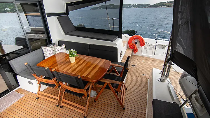 Lagoon 42 (A/C, Watermaker, Gen)_12 - 
