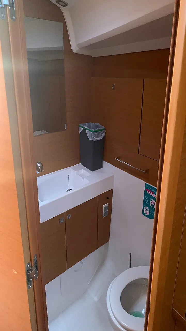 Sun Odyssey 519 (A/C, Gen) - 