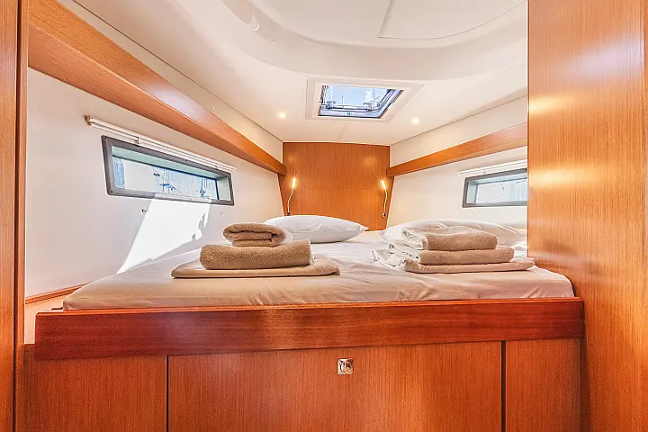 Bavaria C42 - 