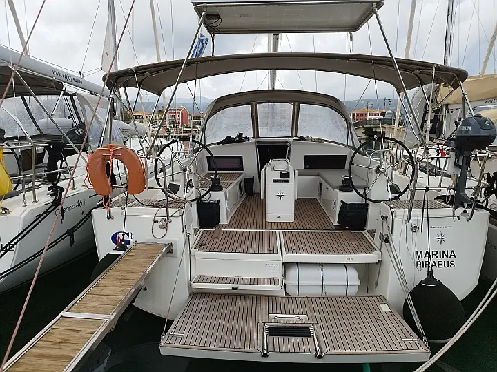 Sun Odyssey 490 - External image