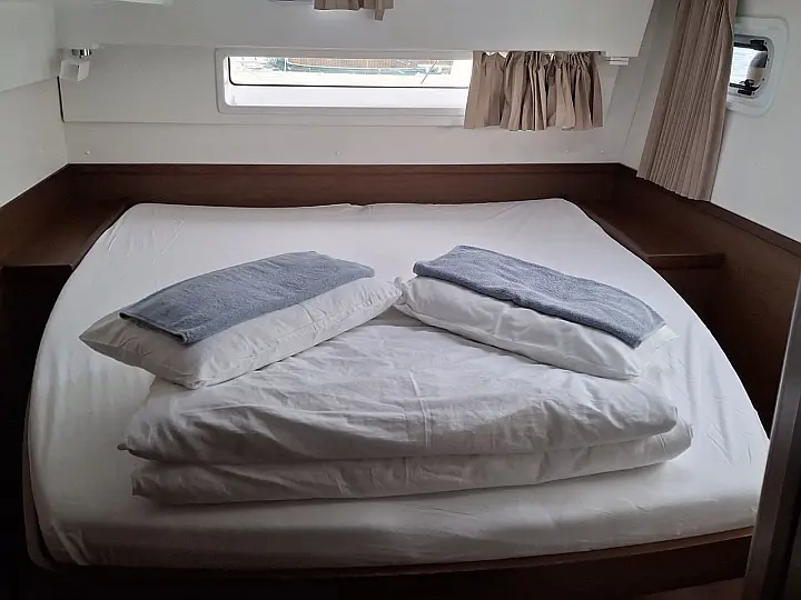 Lagoon 42 - 