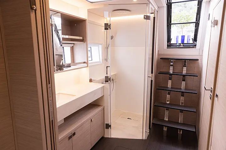 Lagoon 60 - 