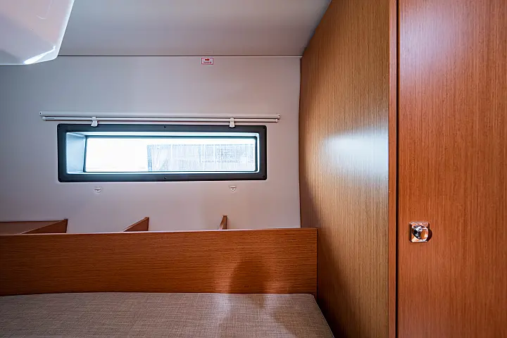 Bavaria C42 - 
