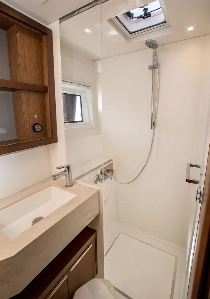 Lagoon 46 - 