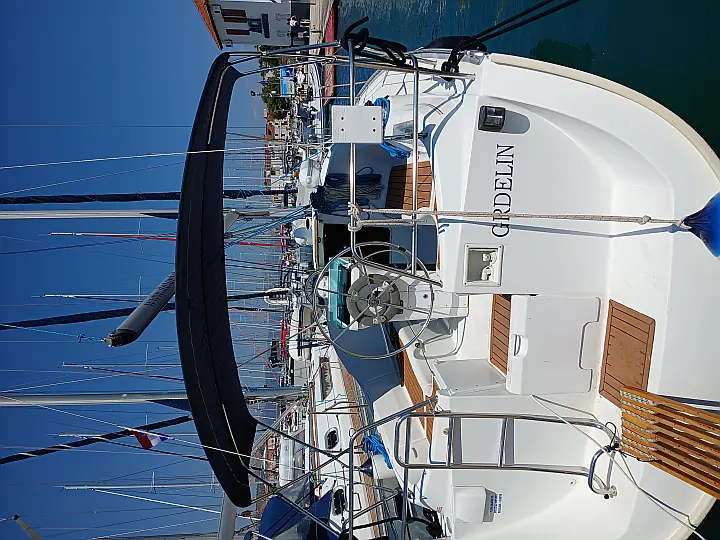 Beneteau Oceanis 331 Clipper - 