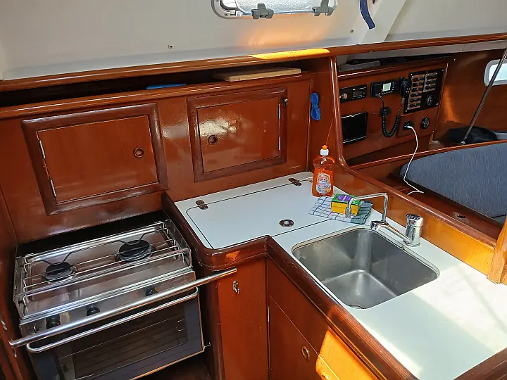 Beneteau Oceanis 331 Clipper - 