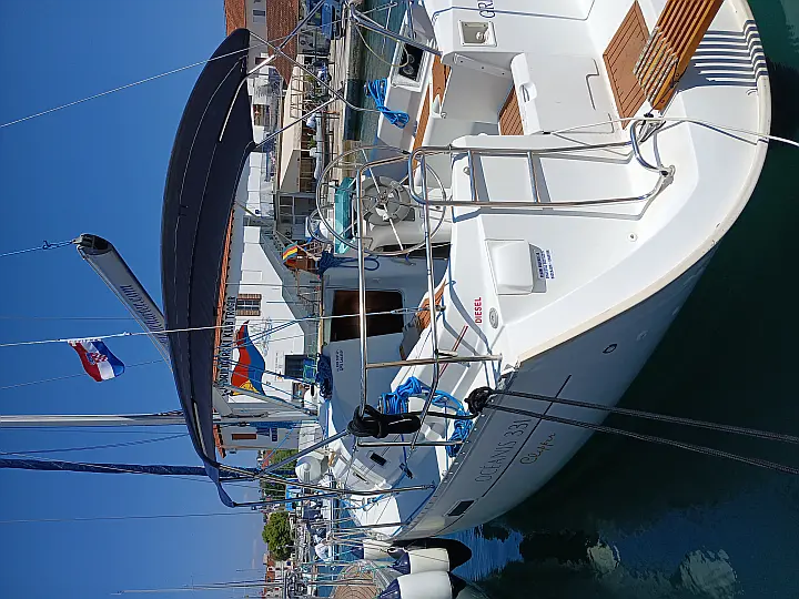 Beneteau Oceanis 331 Clipper - 