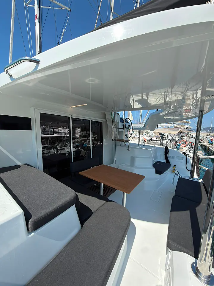 Lagoon 38 - 