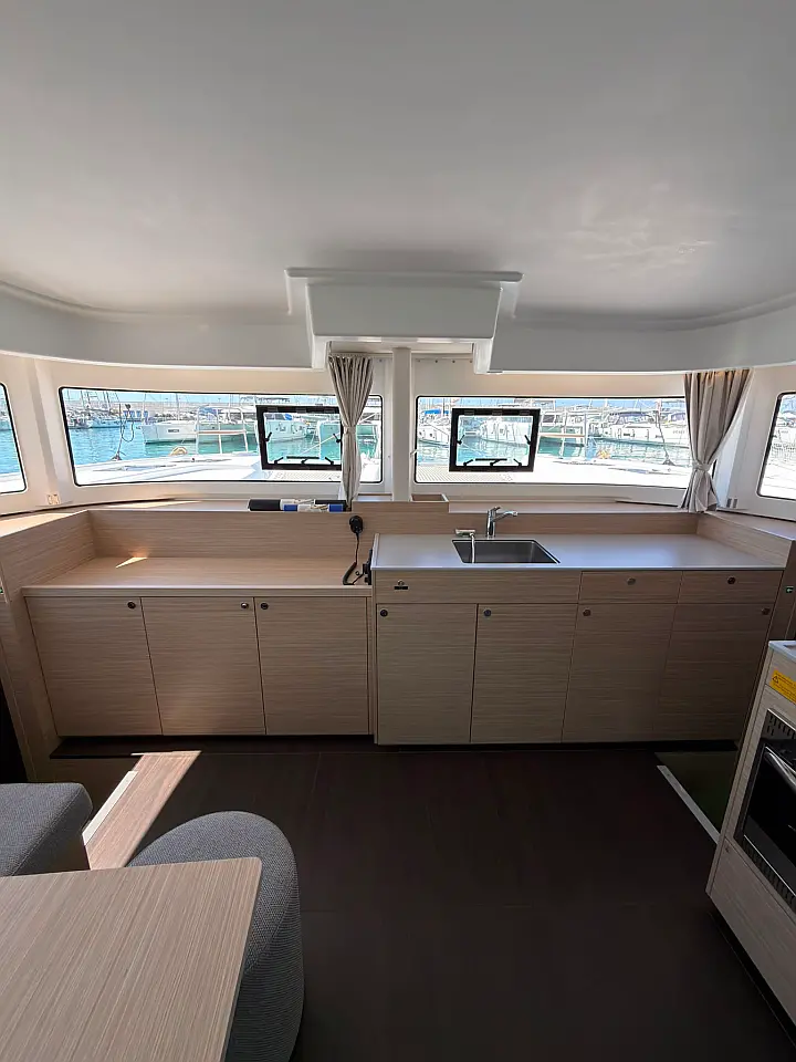 Lagoon 38 - 