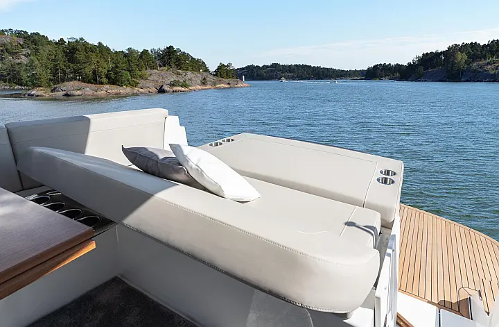 Grandezza 34 OC - sundeck