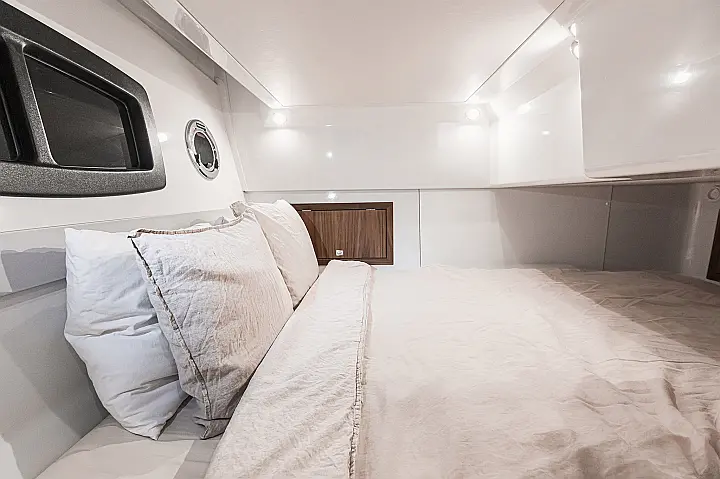 Grandezza 34 OC - second cabin