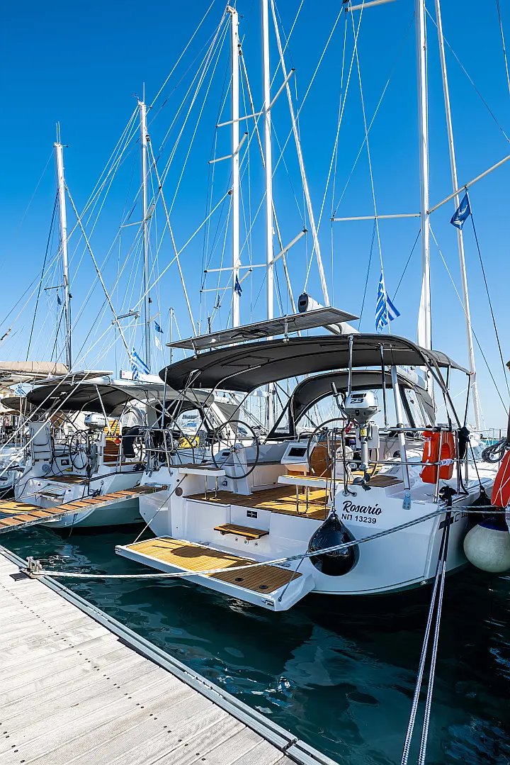 Bavaria C42 - 