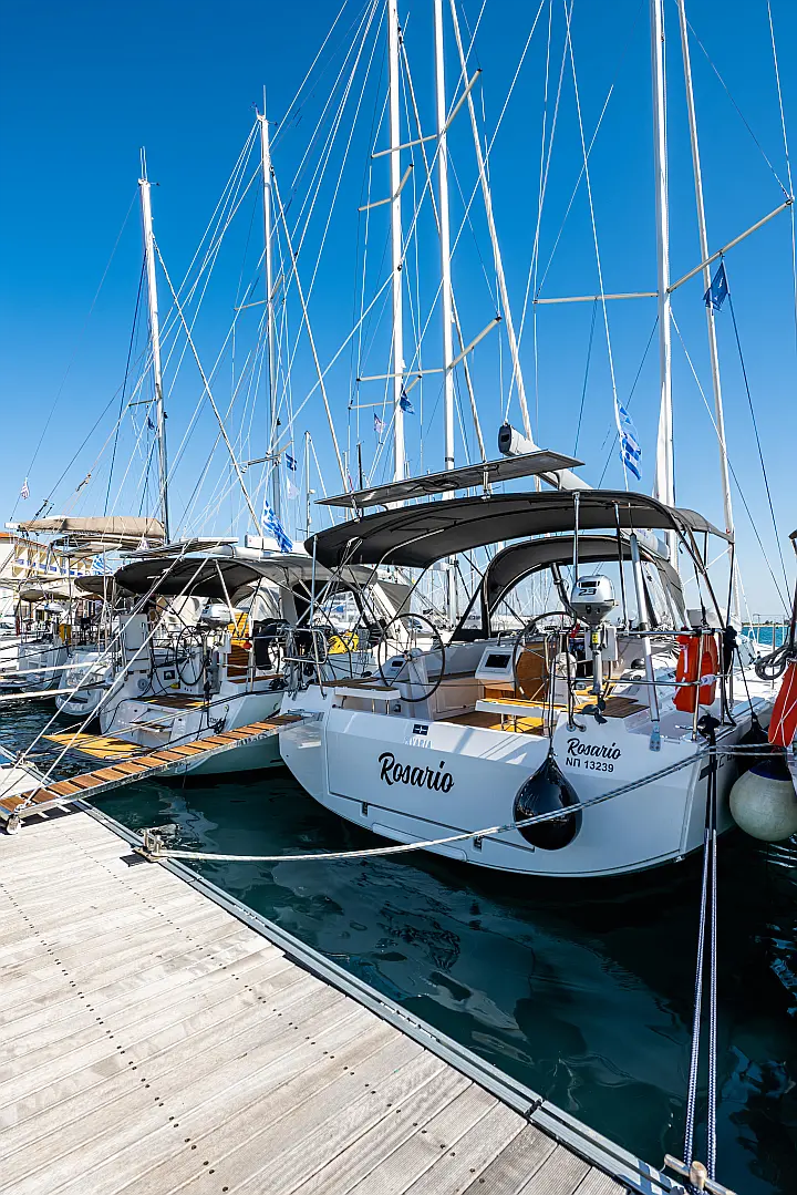 Bavaria C42 - 