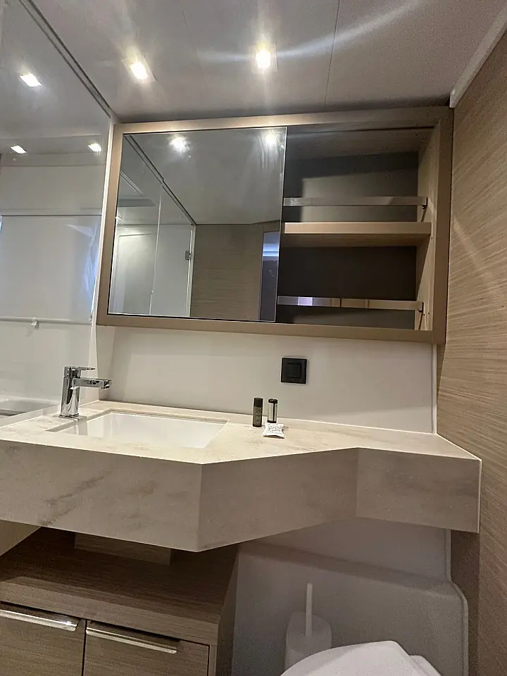 Lagoon 46 - 