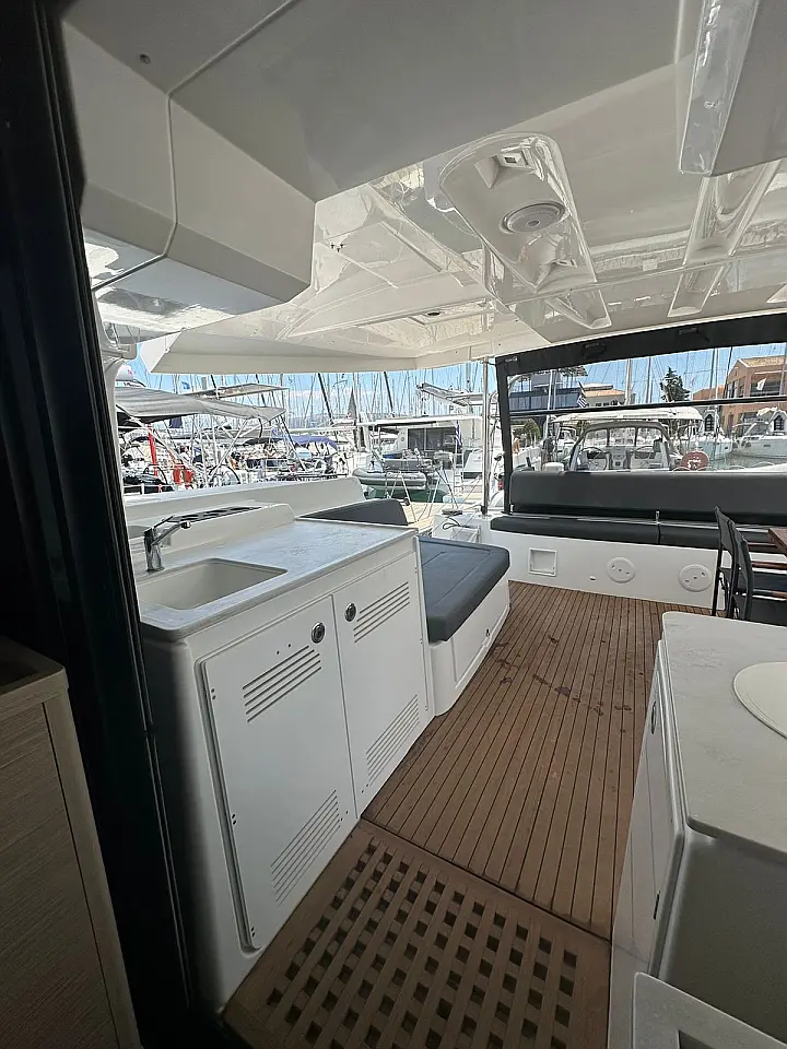 Lagoon 46 - 