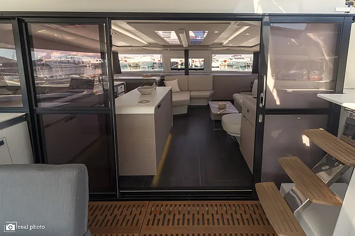 Aura 51 - 