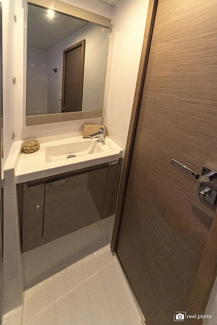 Aura 51 - 