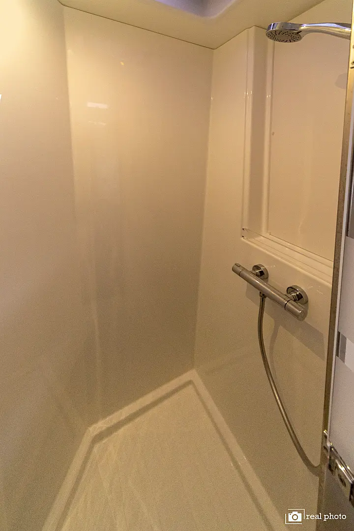Aura 51 - 