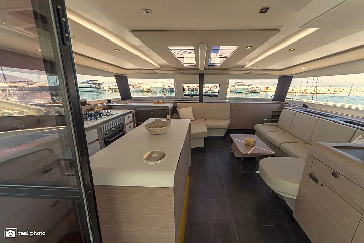 Aura 51 - 