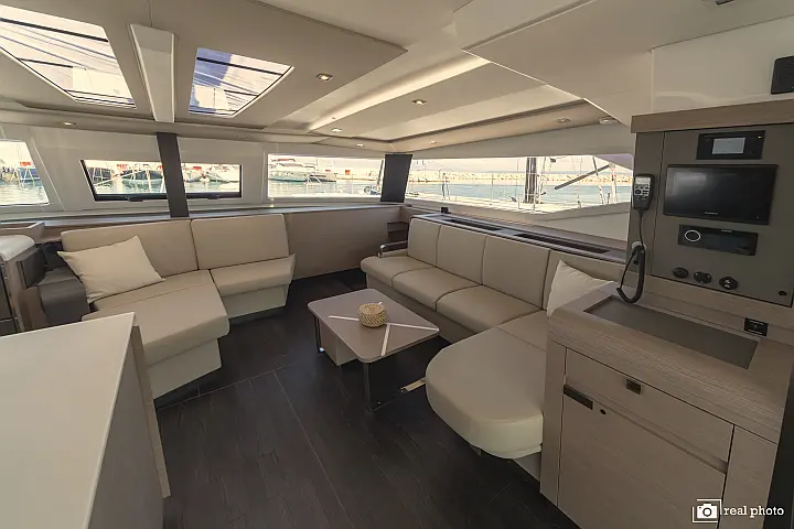 Aura 51 - 