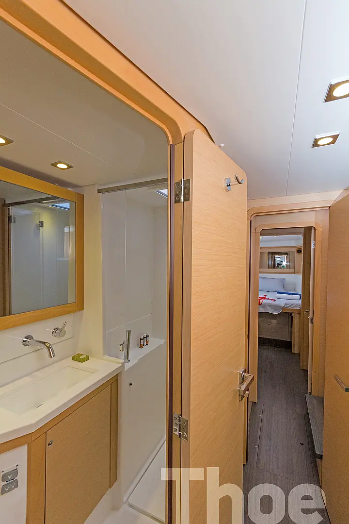 Lagoon 450 Fly A/C & GEN - 